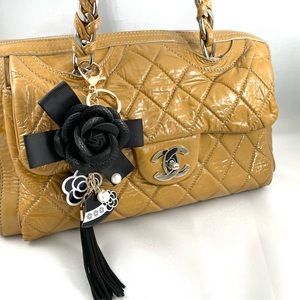 Camellia black flower keychain bag charm accessory